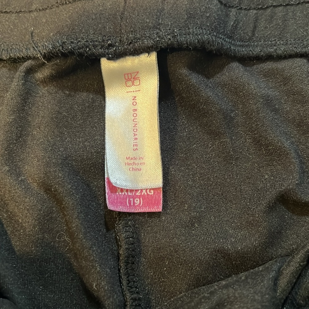 #274. 🪷 Black Athletic Shorts Lightweight. Xxl - Picture 5 of 6